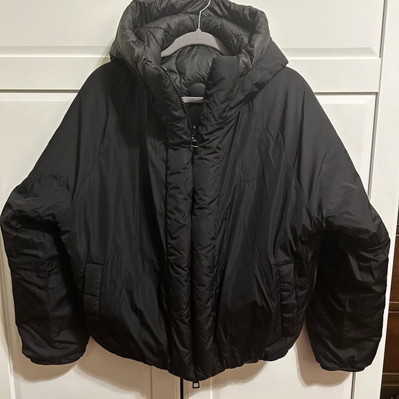 LVSE Flower Quilted Hoodie Reversible Jacket, sz 50, Black - Authentic NWOT - Picture 13 of 16